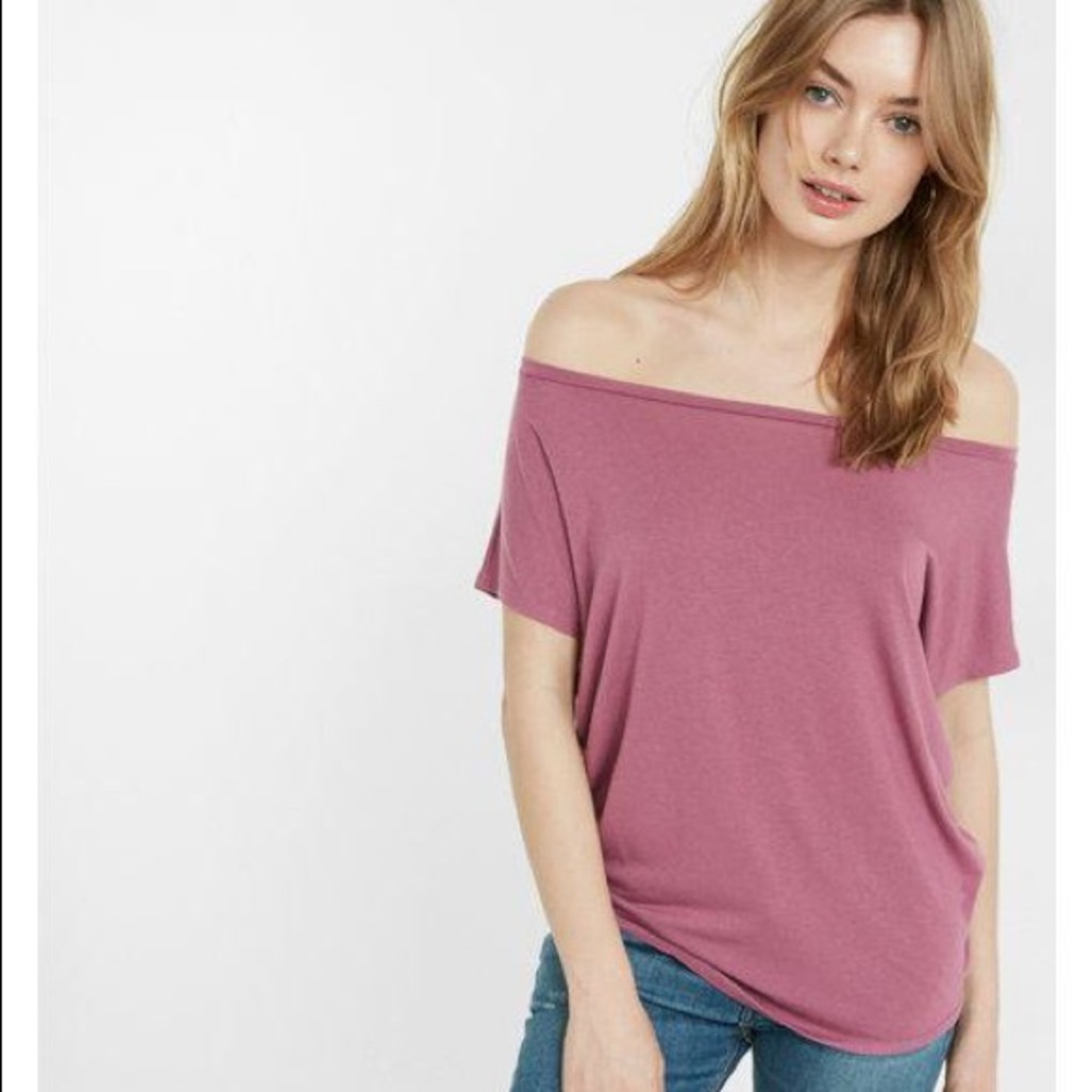 Express off the shoulder tee in a rose pink
